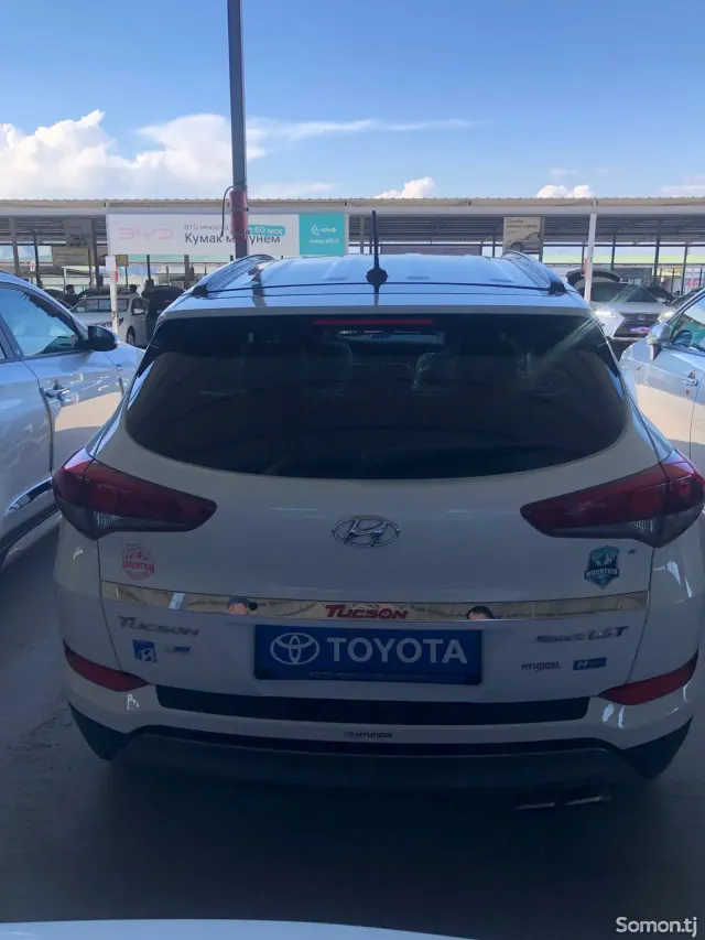Hyundai Tucson 2017 · 1.6 AT