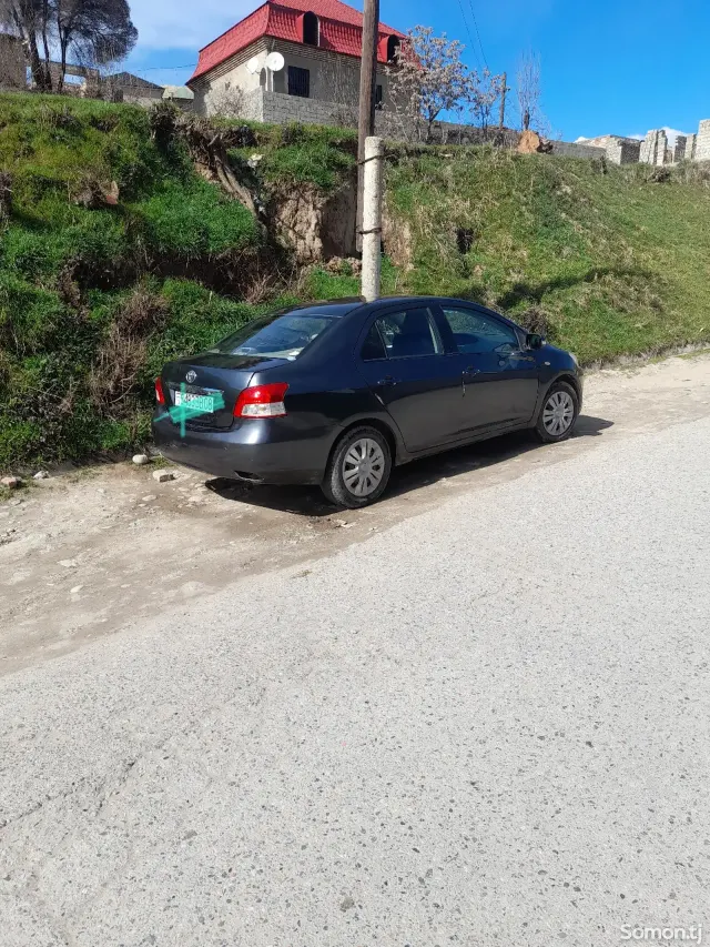 Toyota Belta 2006 · 1.3 AT