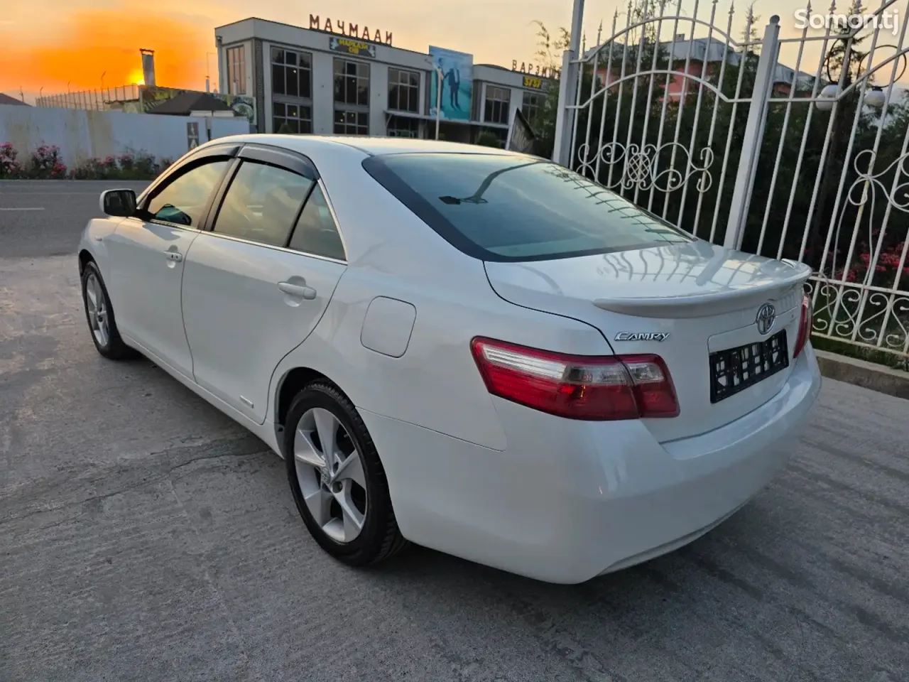 Toyota Camry 2007 · 2.4 AT