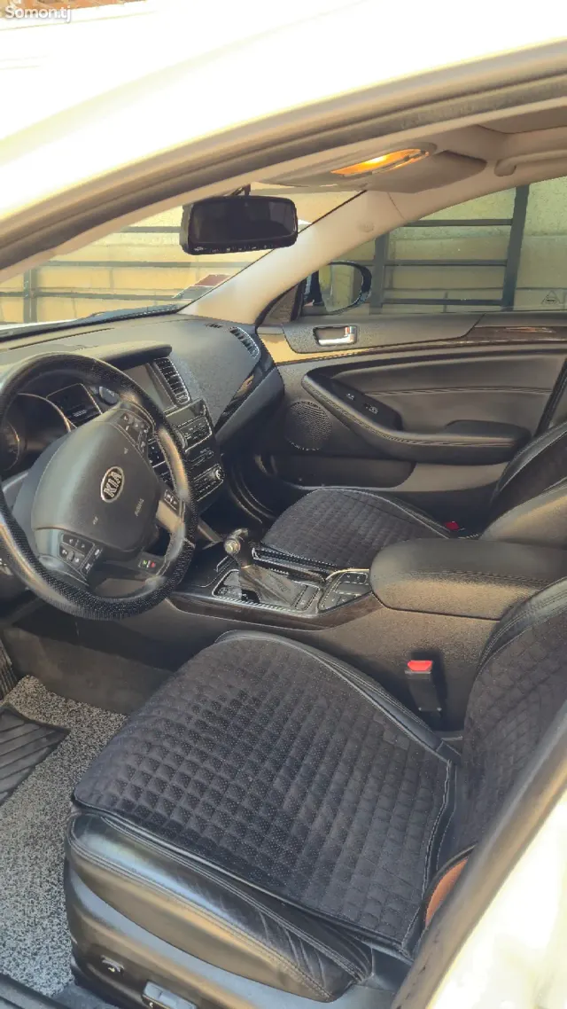 Kia K7 2014 · 2.4 AT