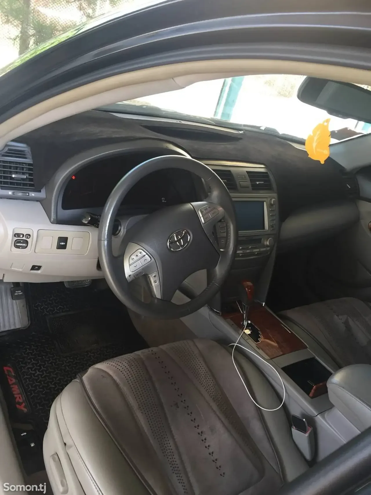 Toyota Camry 2011 · 2.5 AT