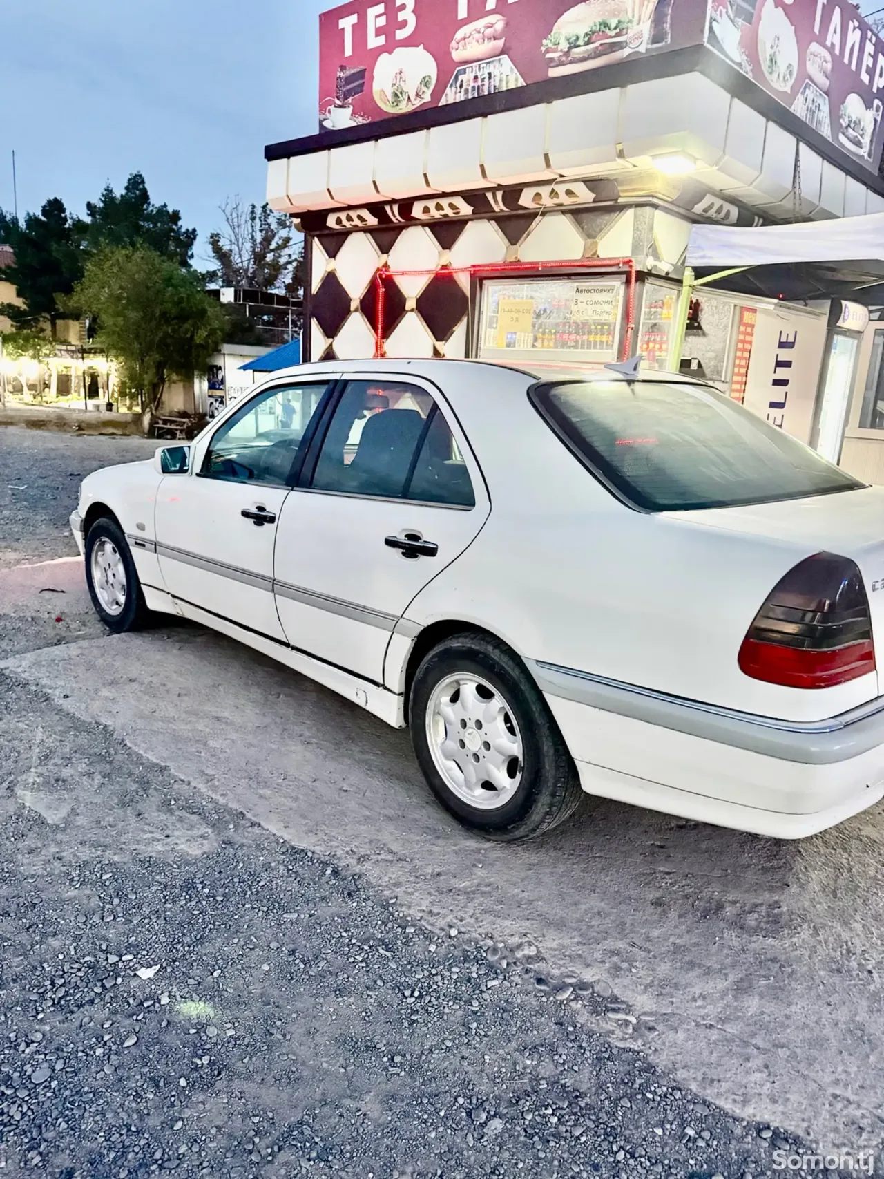 Mercedes-Benz C class 1996 · 1.8 MT