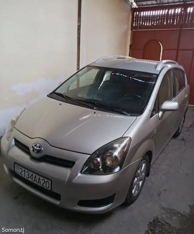Toyota Corolla Verso 2009 · 2.2 MT