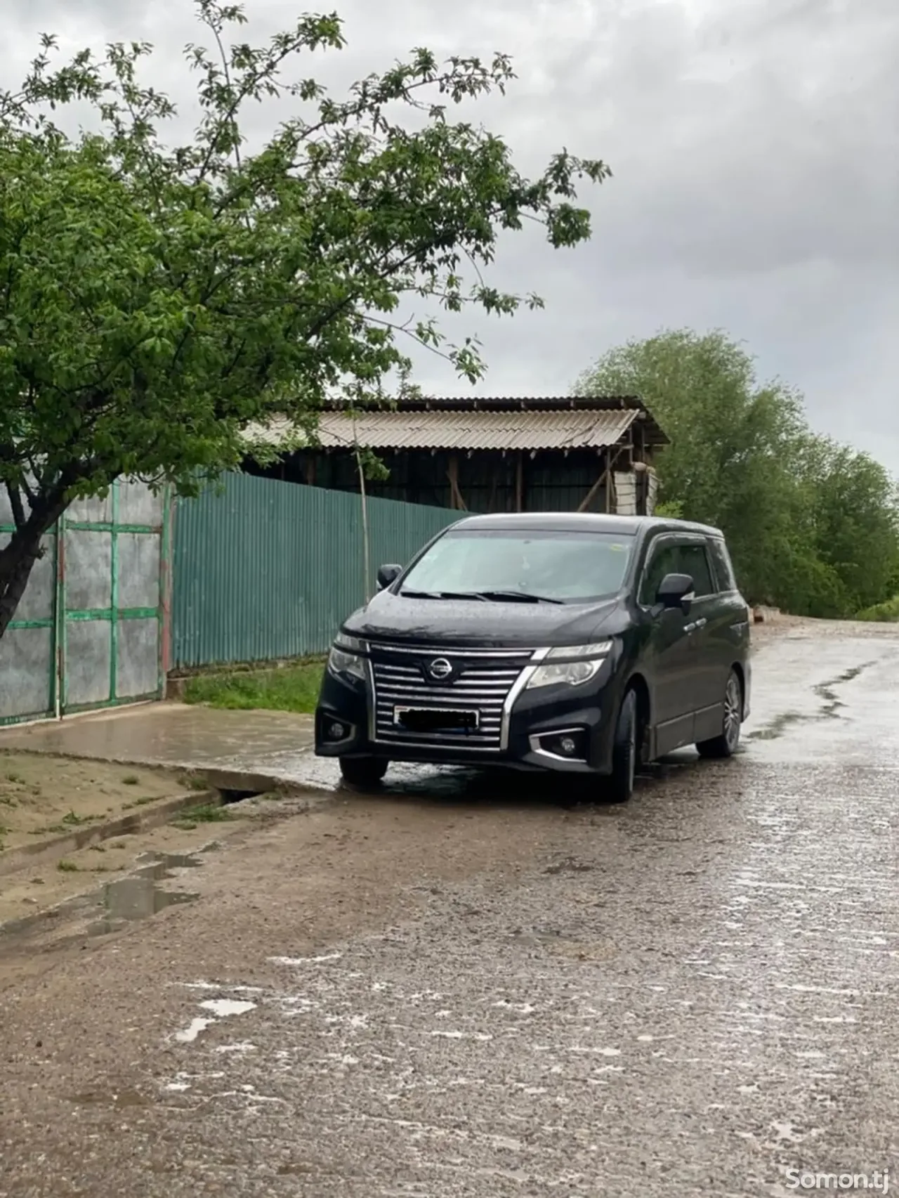 Nissan Elgrand 2015 · 2.5 AT