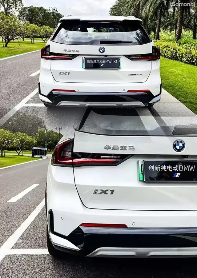 BMW iX 2025 · AT