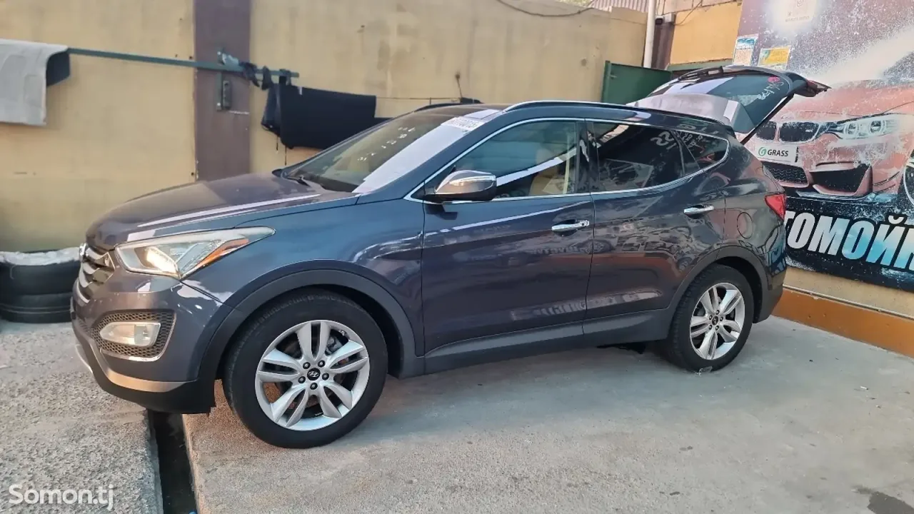 Hyundai Santa Fe 2016 · 2.0 AT