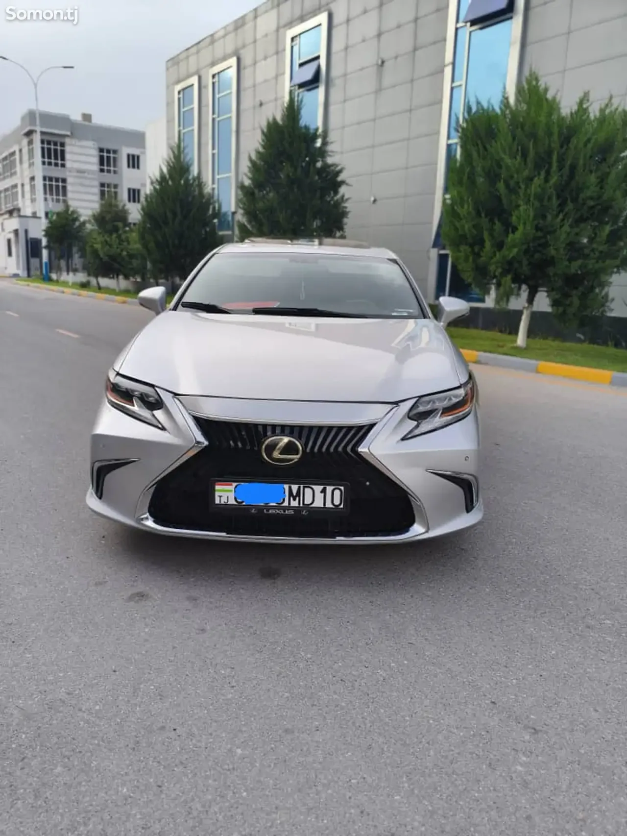 Lexus ES series 2013 · 3.5 AT