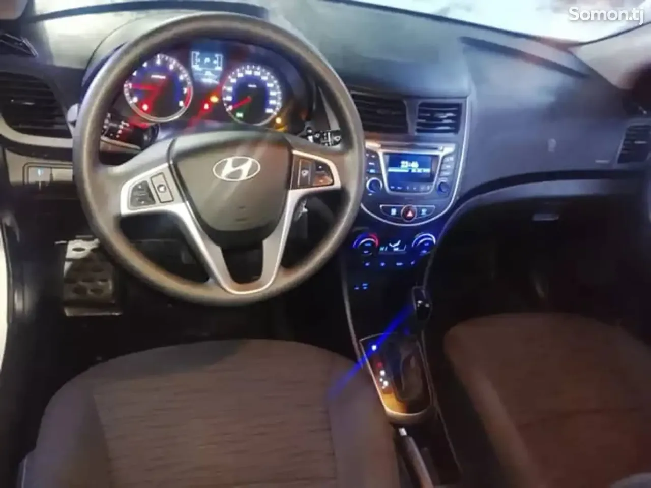 Hyundai Solaris 2016 · 1.6 AT