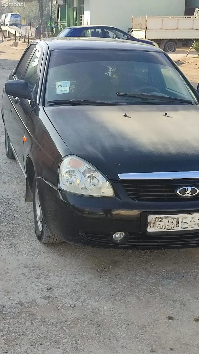 Lada (ВАЗ) Priora 2010 · 1.6 MT