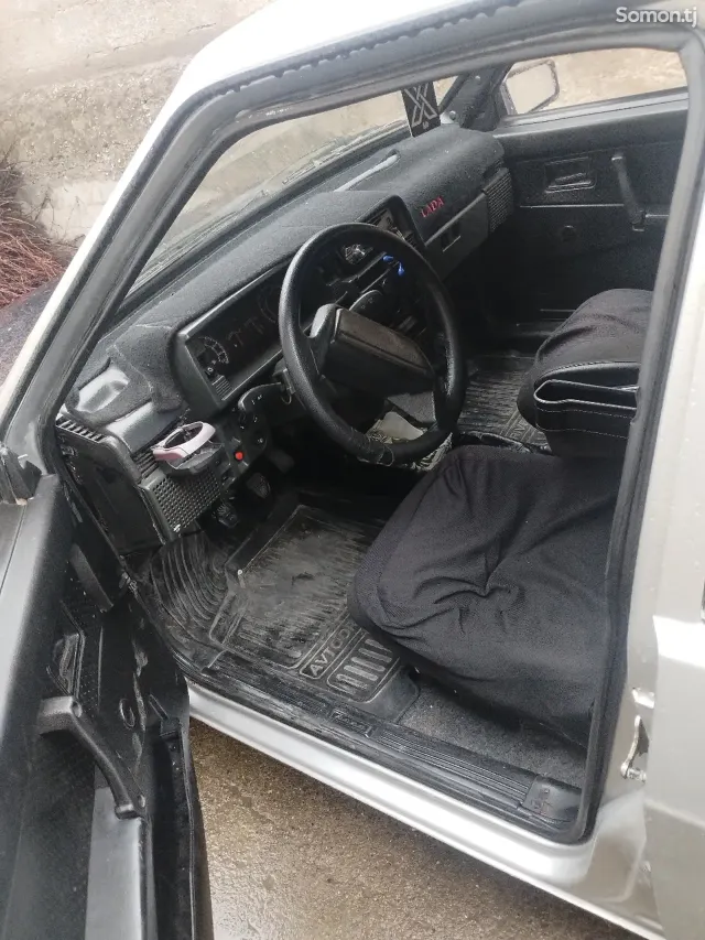 Lada (ВАЗ) 2109 2003 · 1.6 MT