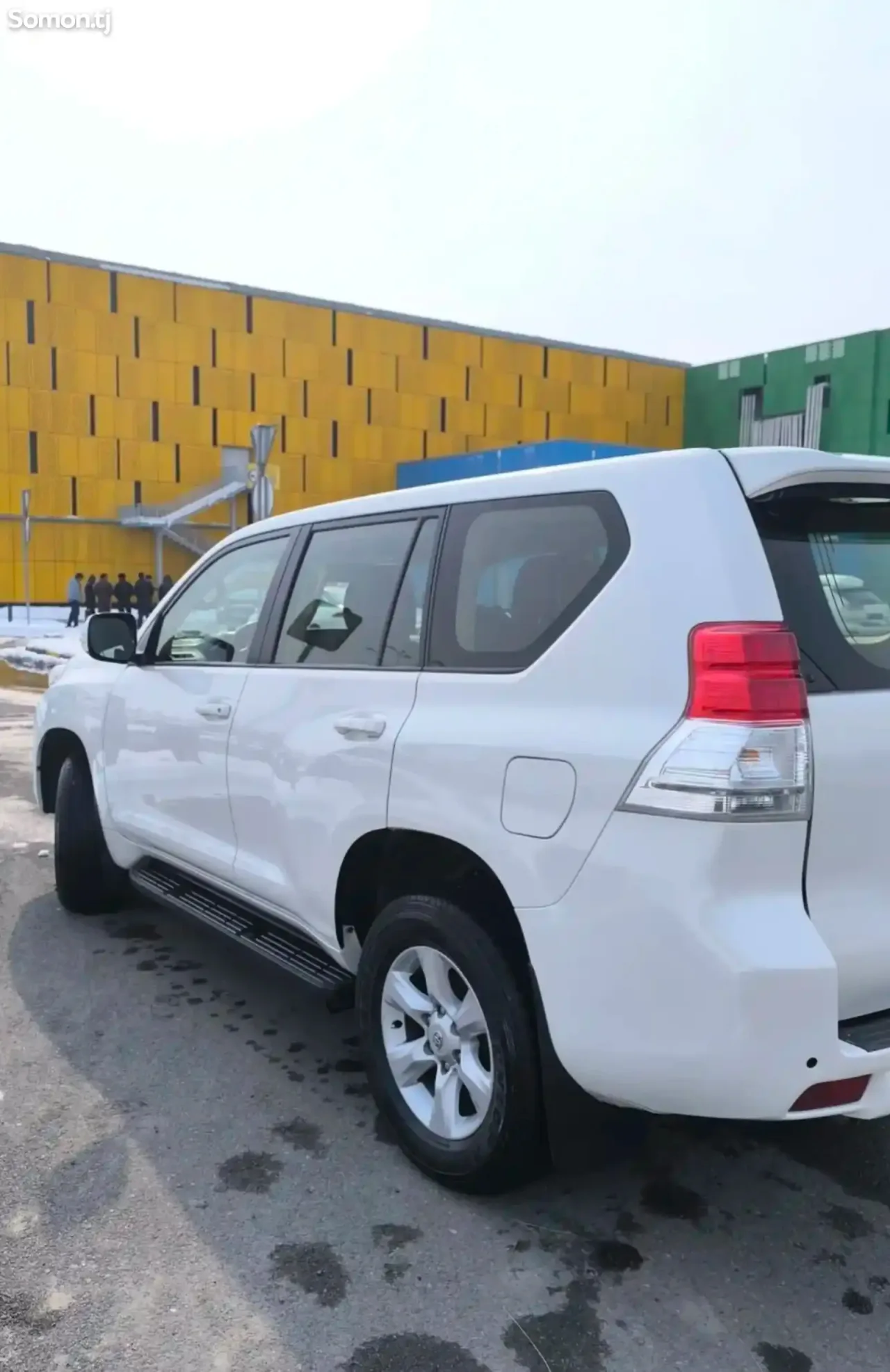 Toyota Land Cruiser Prado 2013 · 2.7 AT
