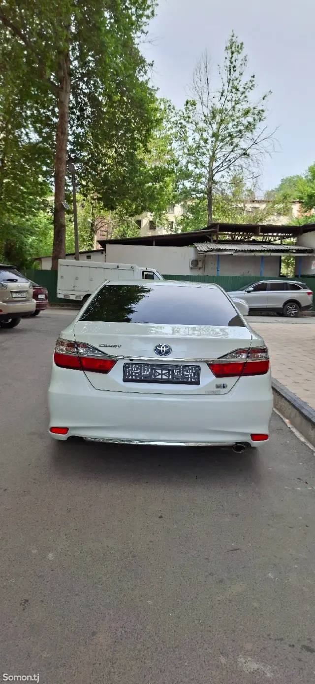 Toyota Camry 2016 · 2.5 AT