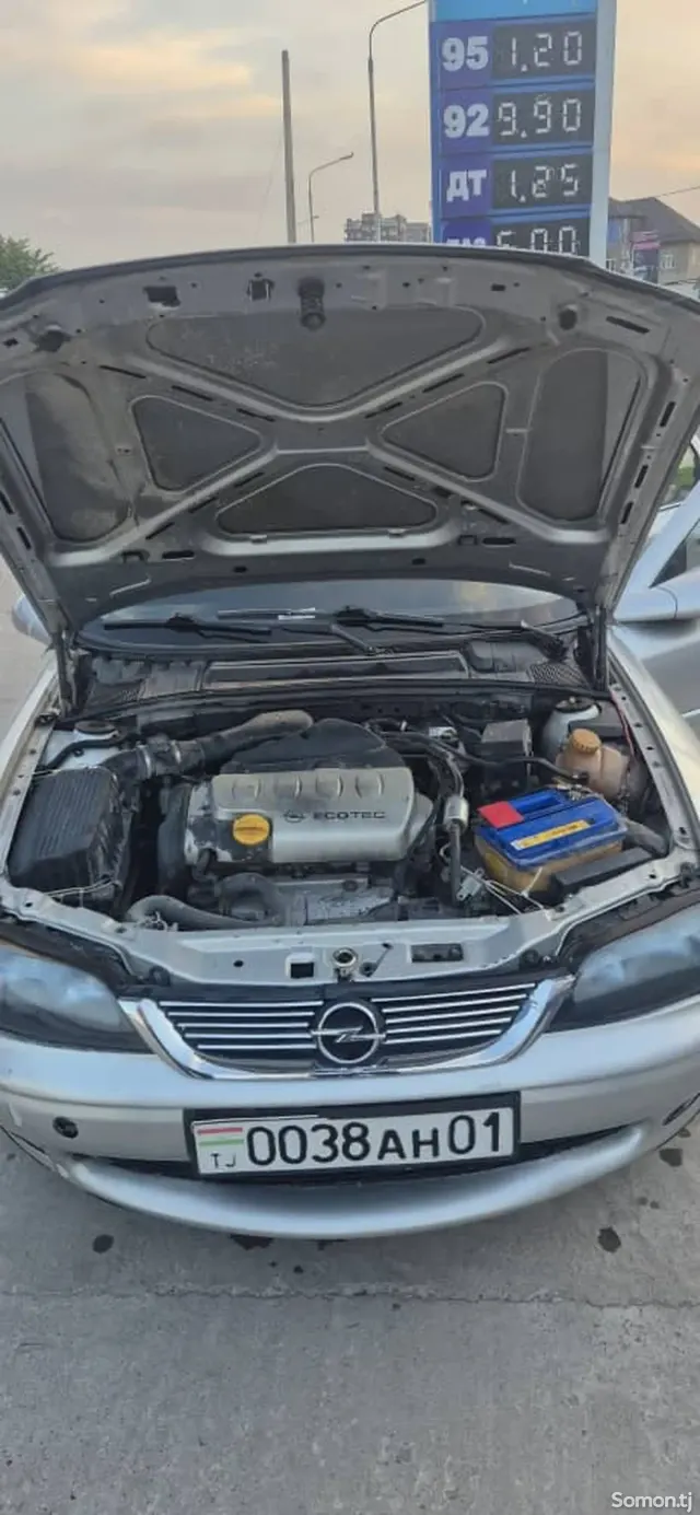 Opel Vectra B 1999 · 1.8 MT