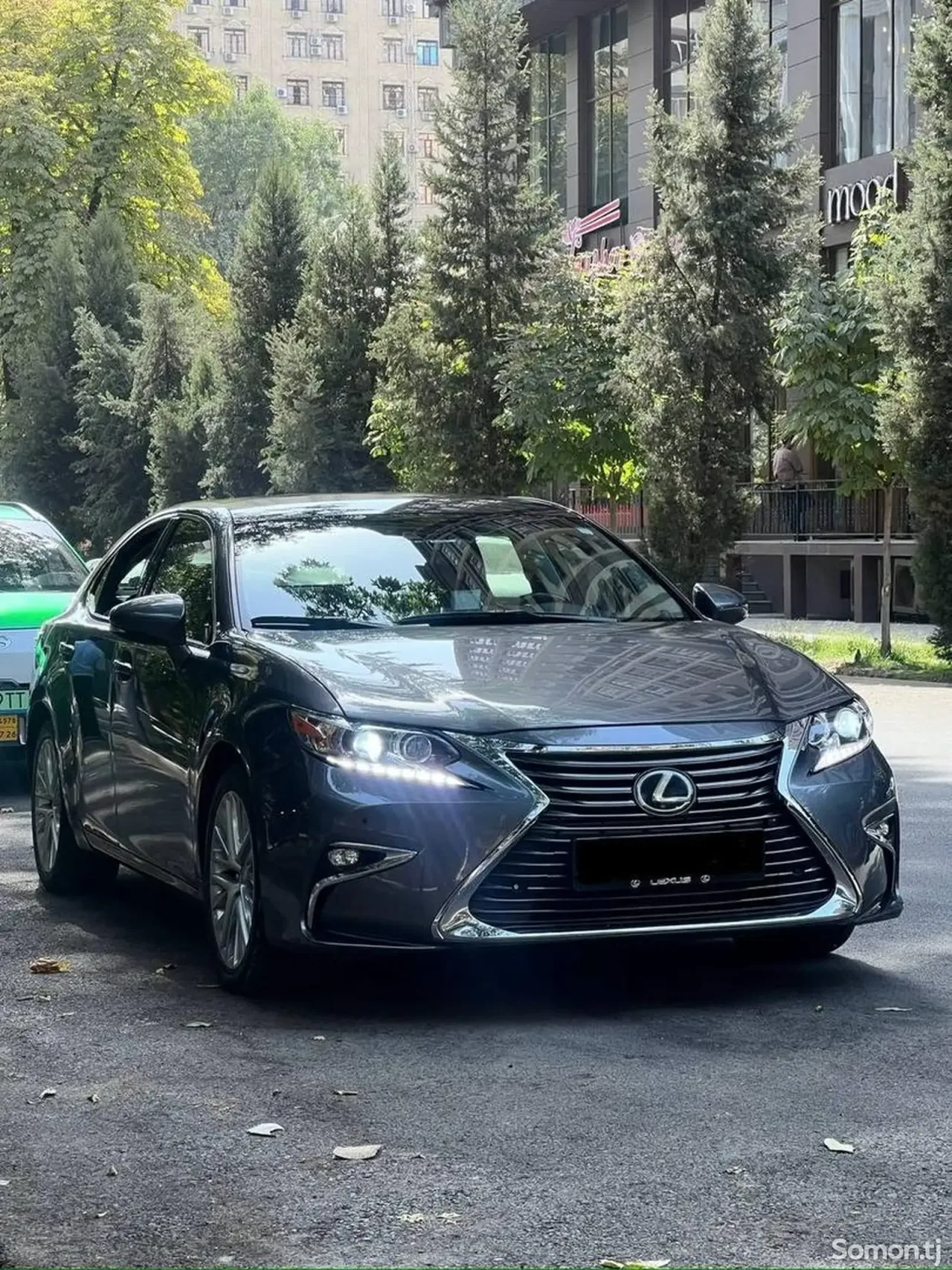 Lexus ES series 2015 · 3.5 AT