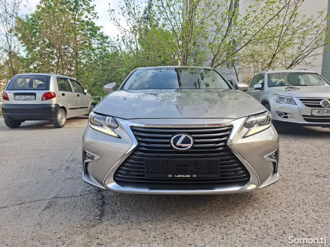 Lexus ES series 2018 · 2.5 AT