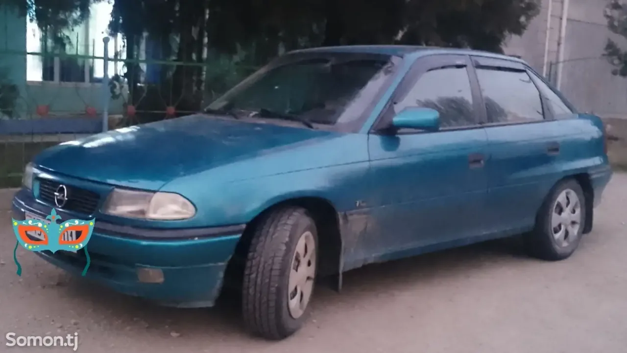 Opel Astra F 1995 · 1.6 AT