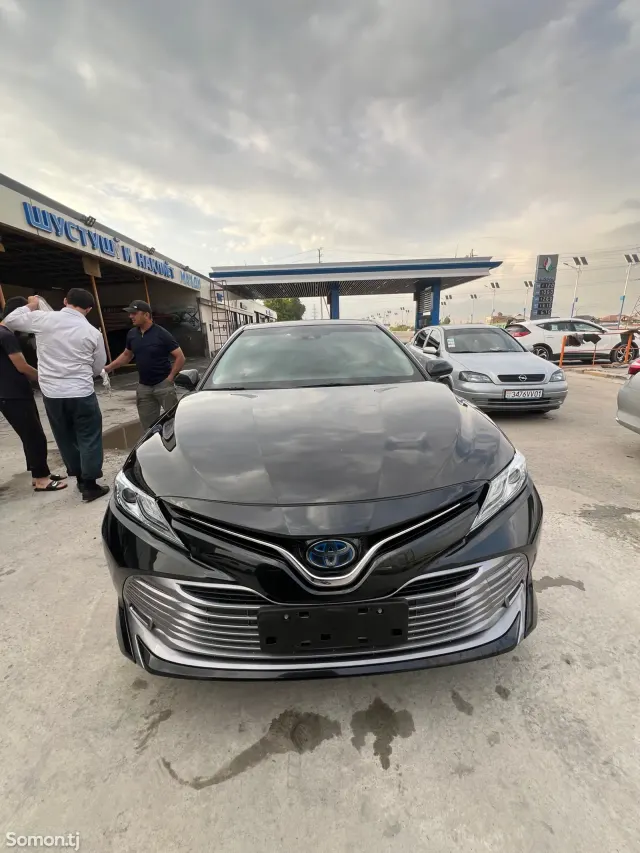 Toyota Camry 2019 · 2.5 AT
