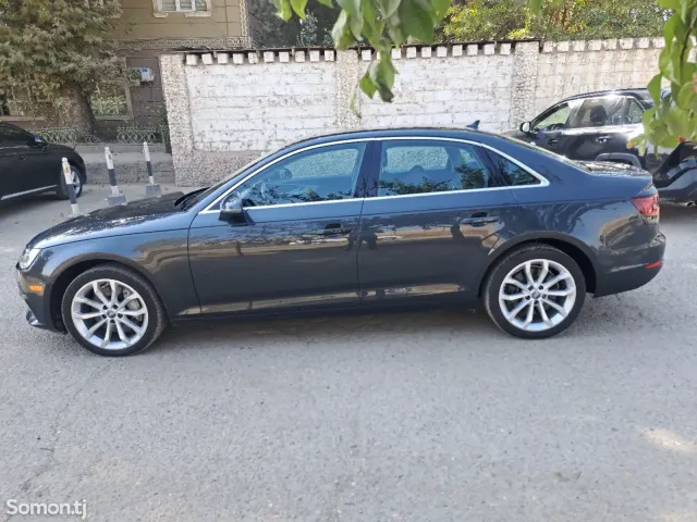 Audi A4 2018 · 2.0 AT