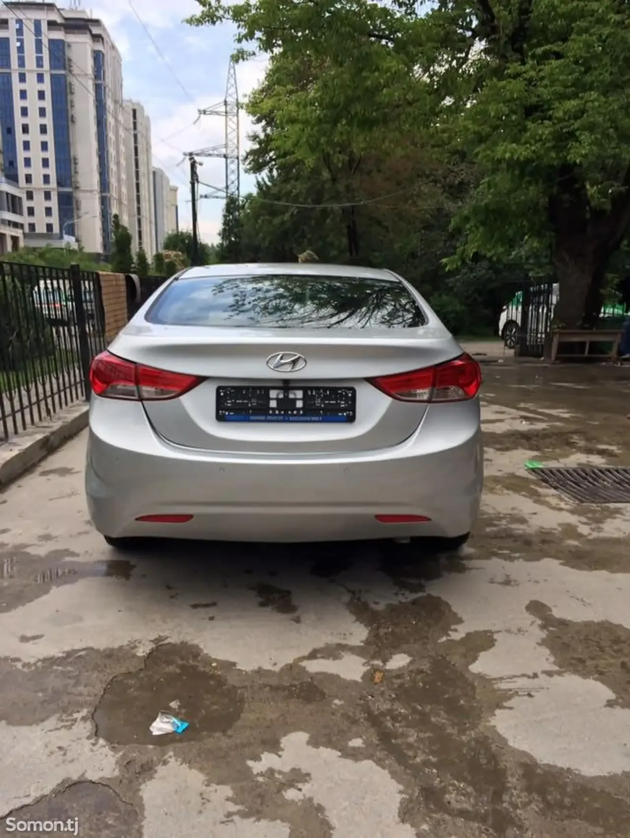 Hyundai Avante 2012 · 1.6 AT