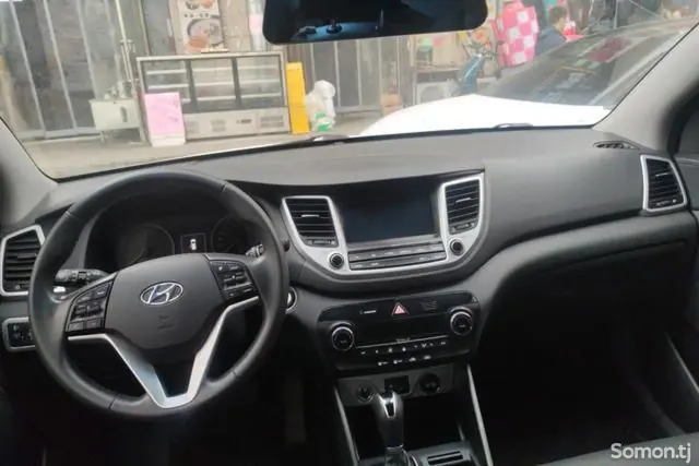 Hyundai Tucson 2017 · 1.6 AT
