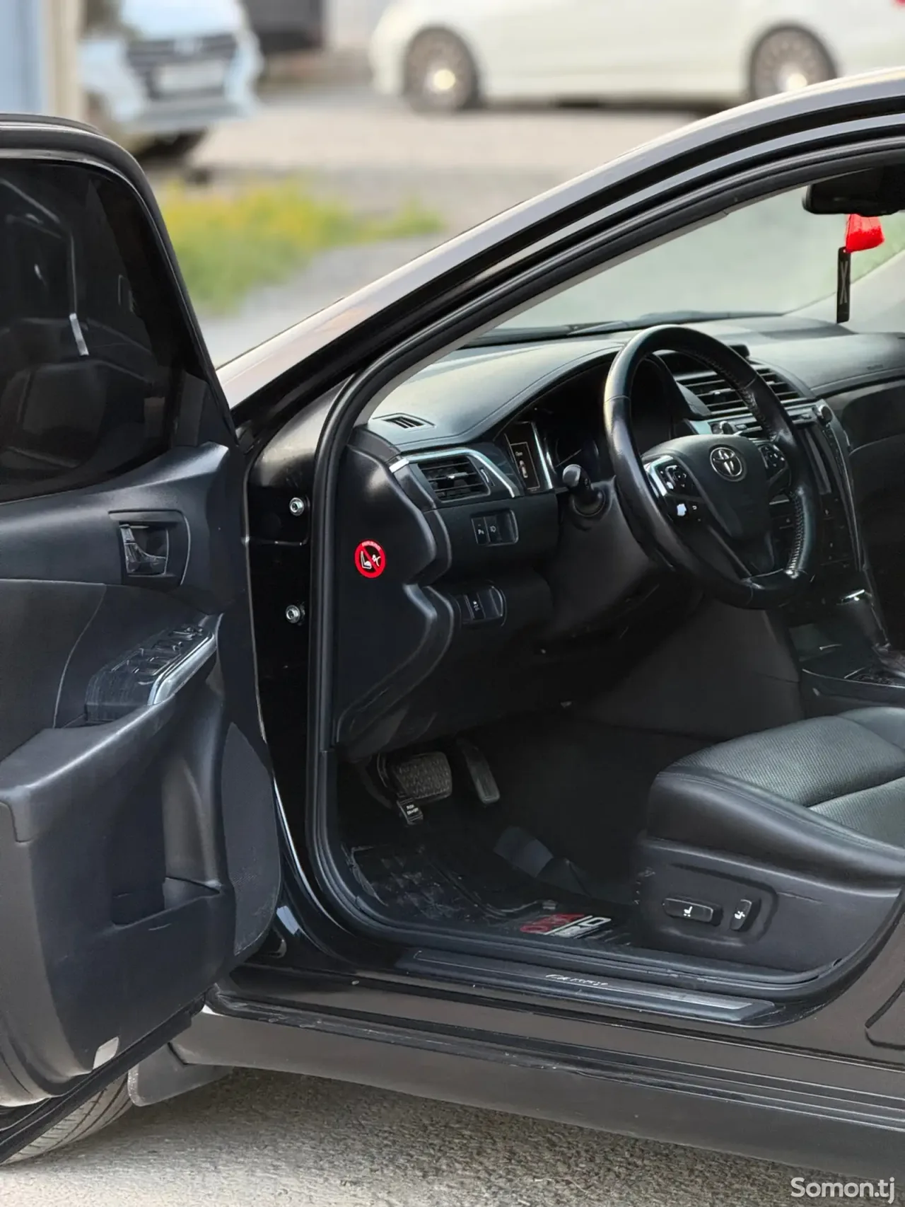 Toyota Camry 2017 · 2.5 AT