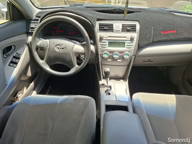 Toyota Camry 2009 · 2.4 AT