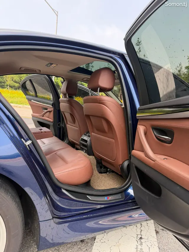BMW 5 series 2016 · 2.0 AT