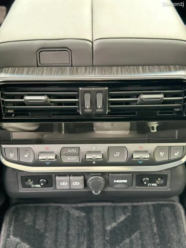 Toyota Land Cruiser 2025 · 3.5 AT