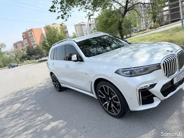 BMW X7 2022 · 3.0 AT