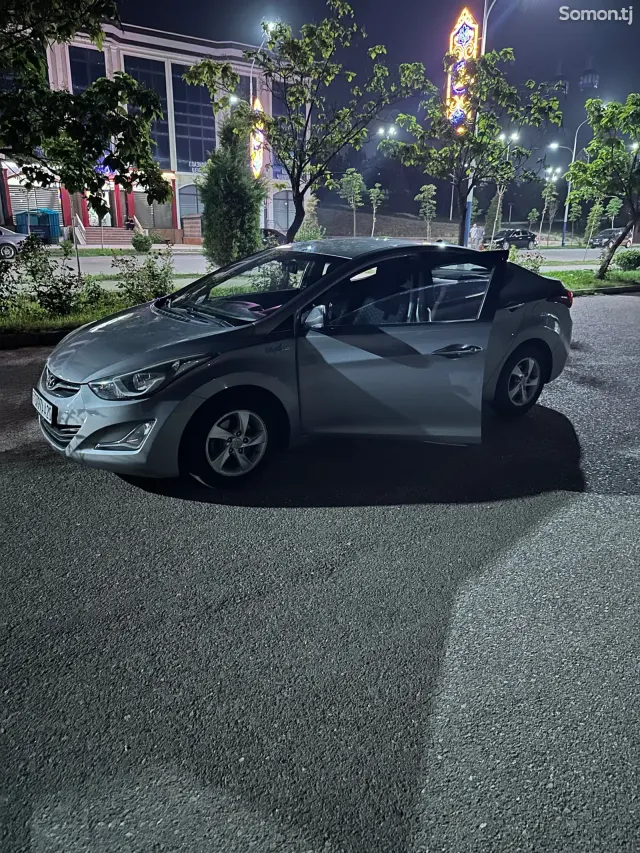 Hyundai Avante 2014 · 1.6 AT
