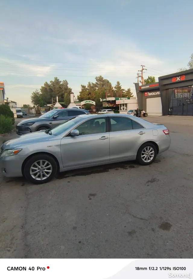 Toyota Camry 2011 · 2.4 AT