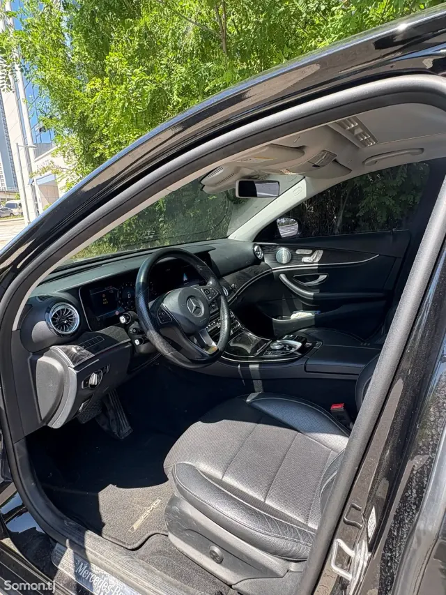 Mercedes-Benz E class 2017 · 2.0 AT