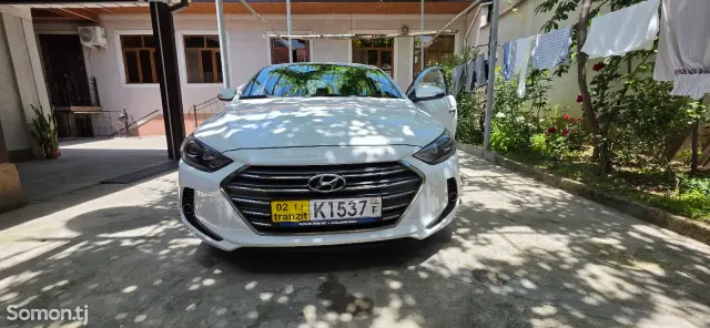 Hyundai Avante 2016 · 1.6 AT