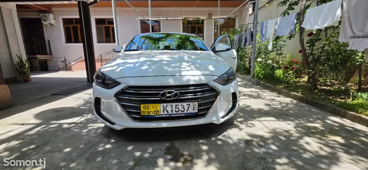 Hyundai Avante 2016 · 1.6 AT