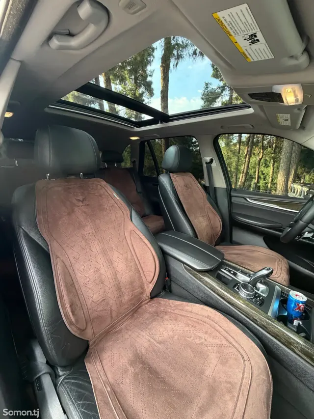 BMW X5 2016 · 3.0 AT