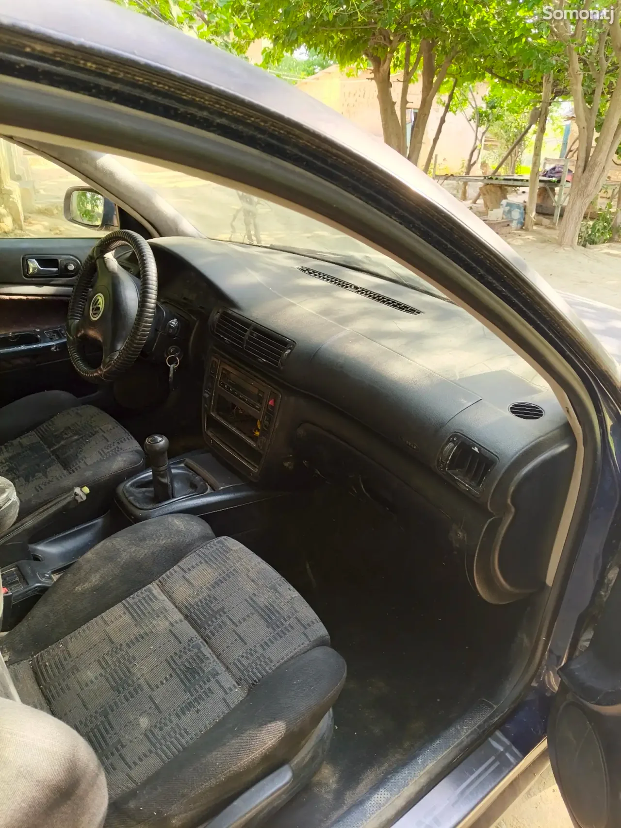 Volkswagen Passat 1999 · 1.8 MT