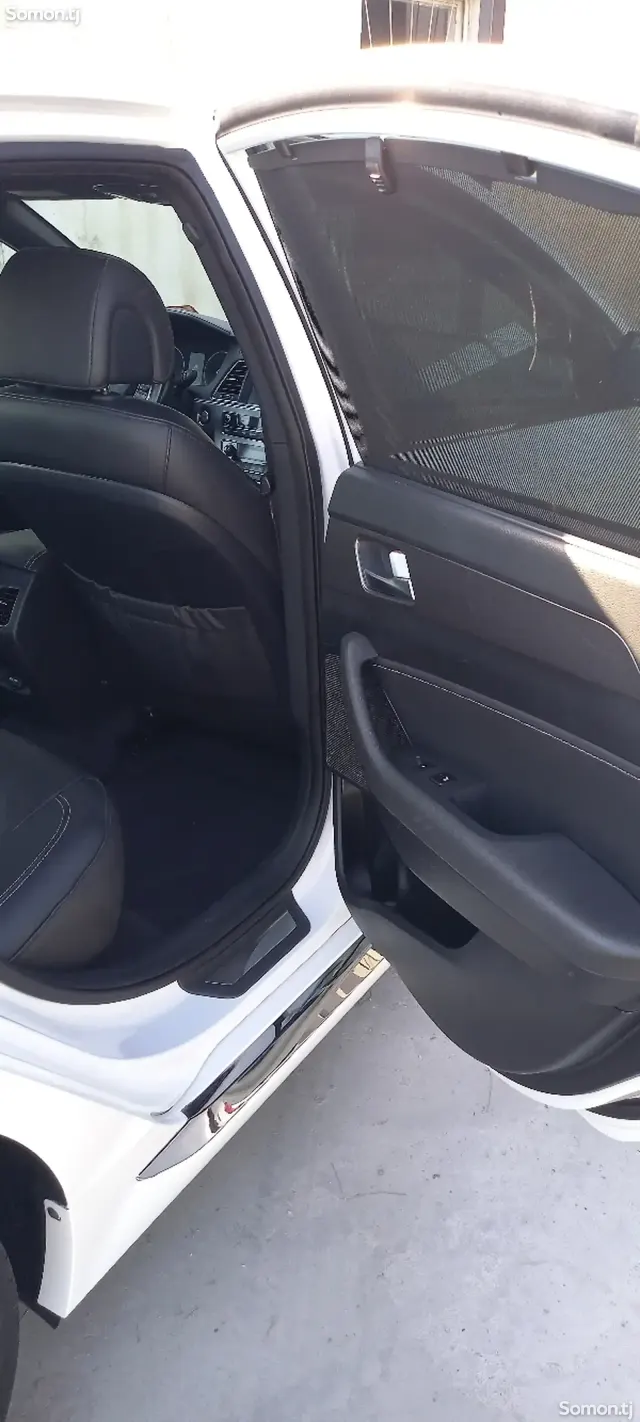 Hyundai Sonata 2015 · 2.0 AT