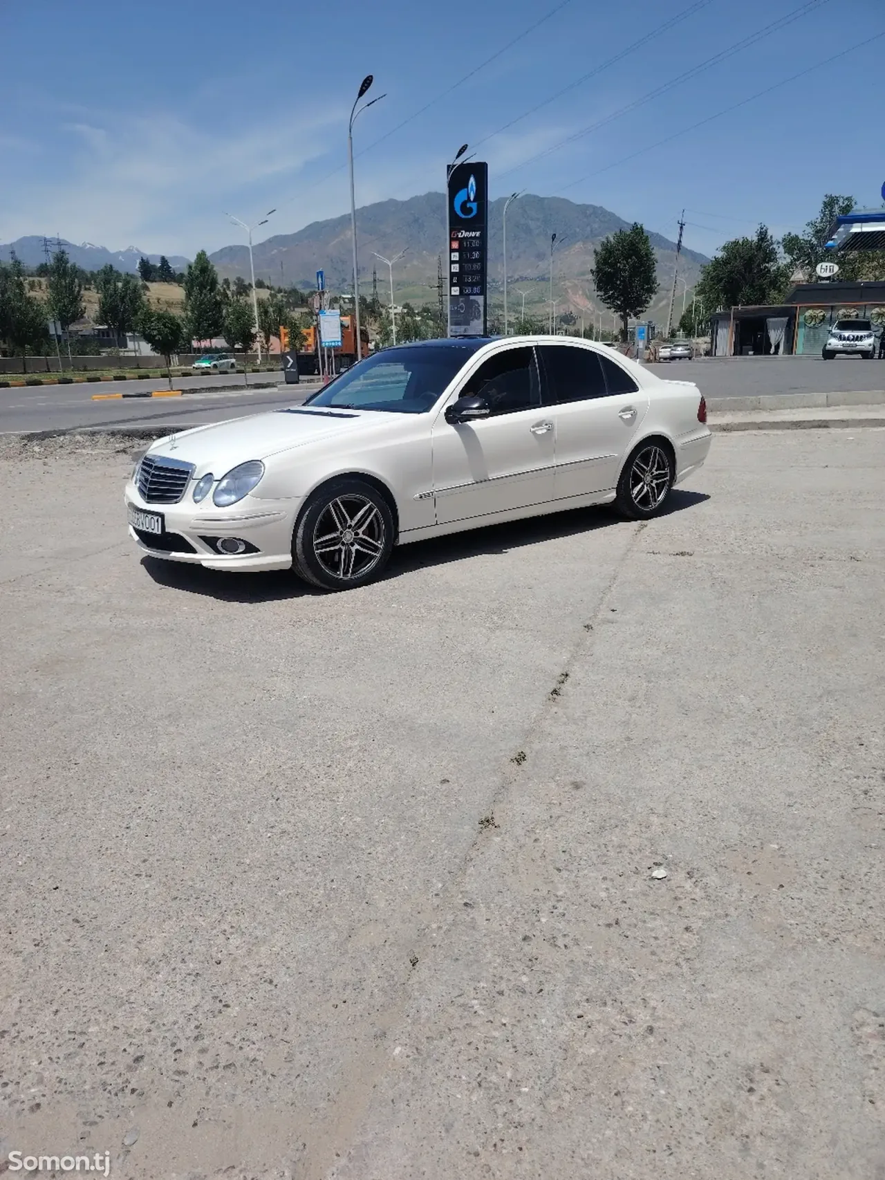 Mercedes-Benz E class 2009 · 3.5 AT