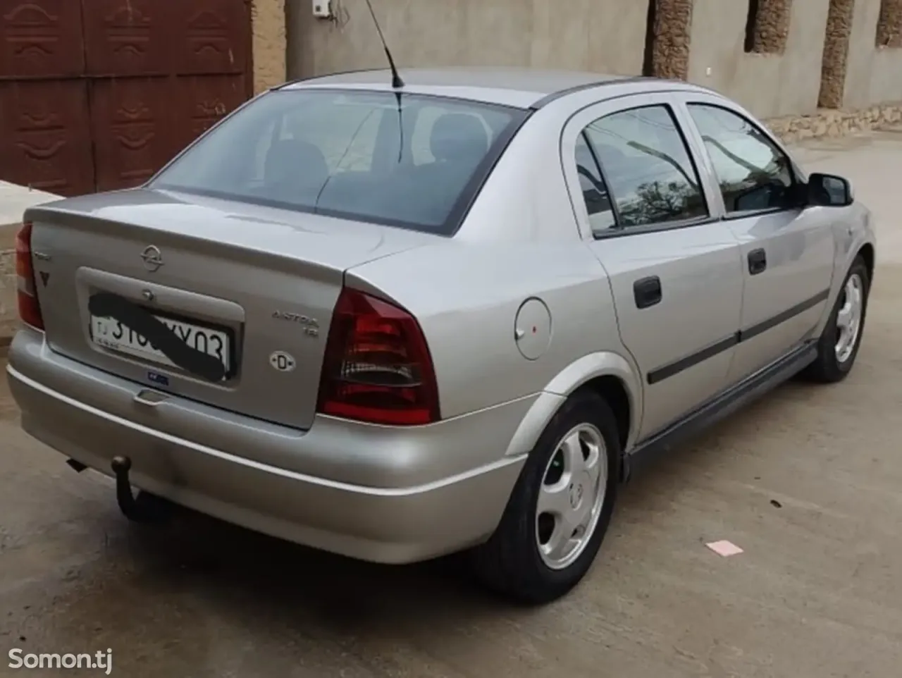 Opel Astra G 1999 · 1.6 MT