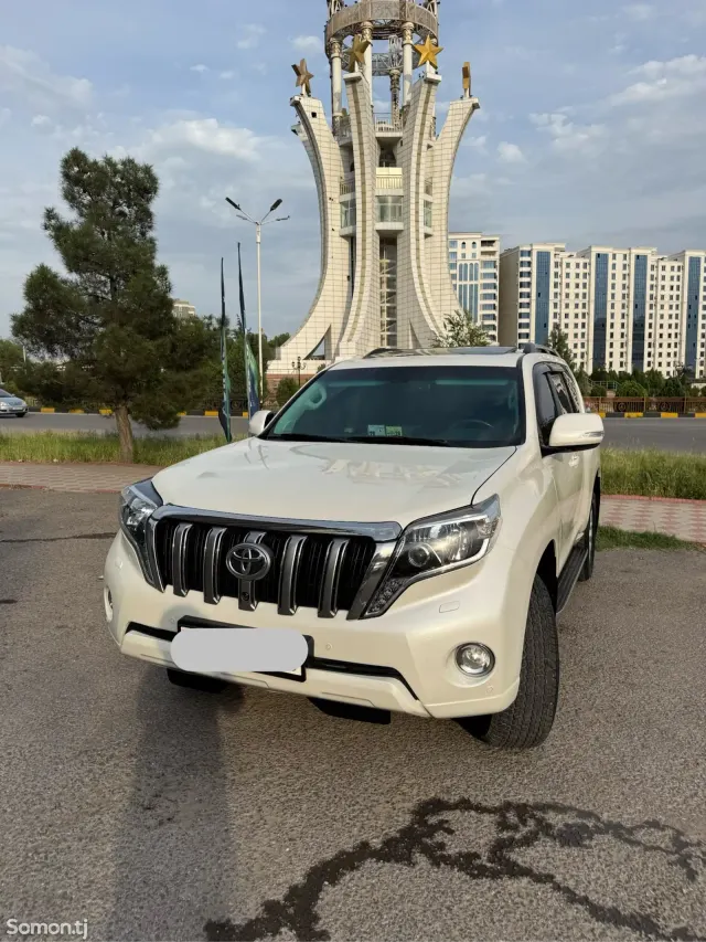 Toyota Land Cruiser Prado 2016 · 2.8 AT