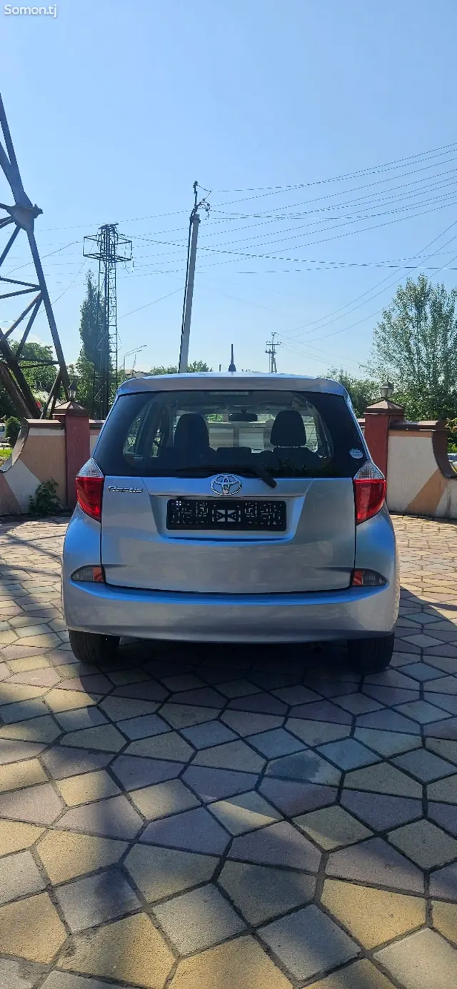 Toyota Ractis 2014 · 1.5 AT