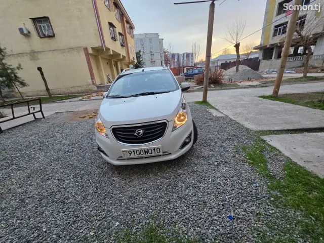 Chevrolet Spark 2017 · 1.1 AT