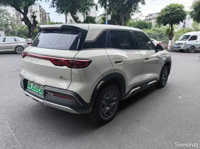 BYD Yuan Up 2025 · AT