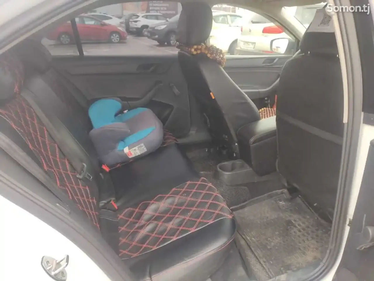 Skoda Rapid 2015 · 1.6 MT