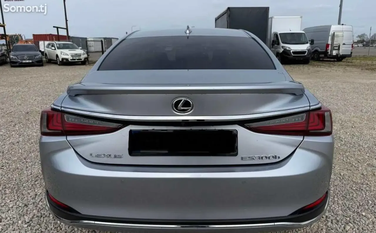 Lexus ES series 2024 · 3.0 AT