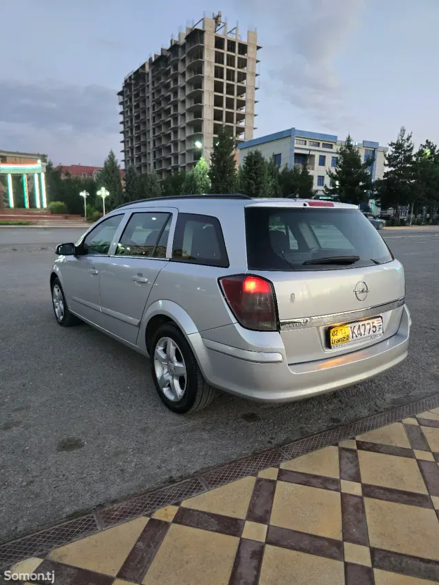 Opel Astra H 2007 · 1.9 MT
