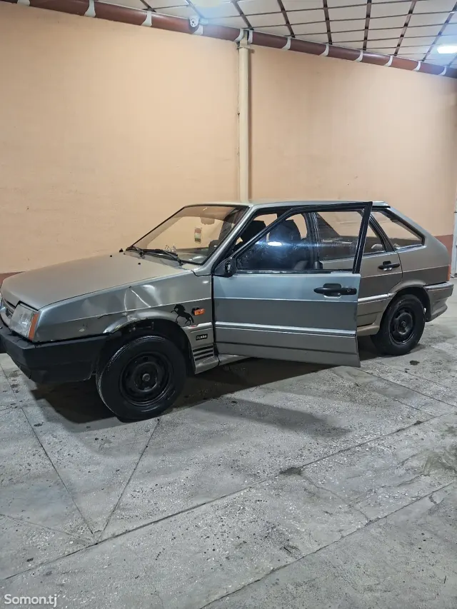 Lada (ВАЗ) 2109 1992 · 0.9 MT