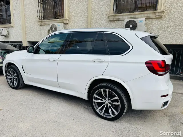 BMW X5 2014 · 3.5 AT