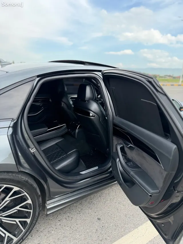 Audi A8 2020 · 3.0 AT