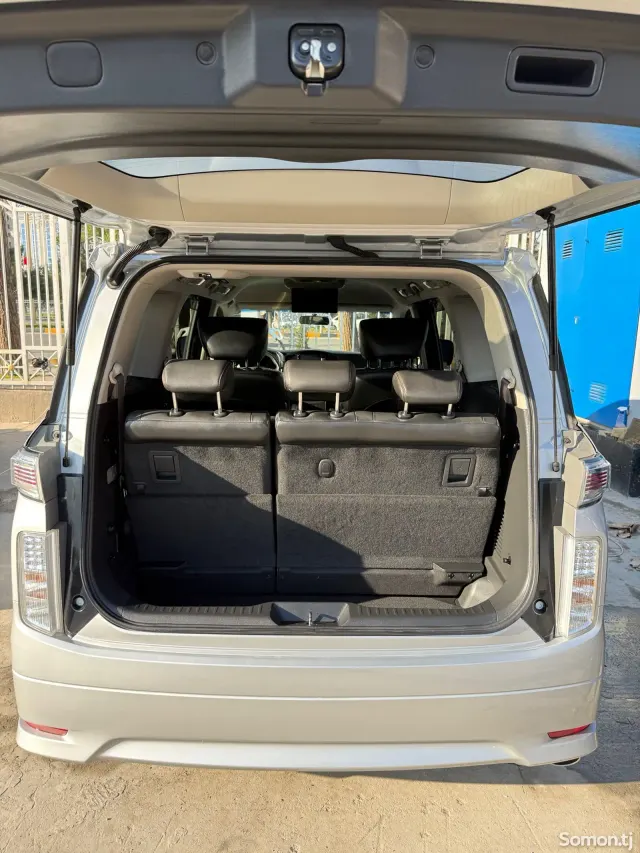 Nissan Elgrand 2014 · 2.5 AT